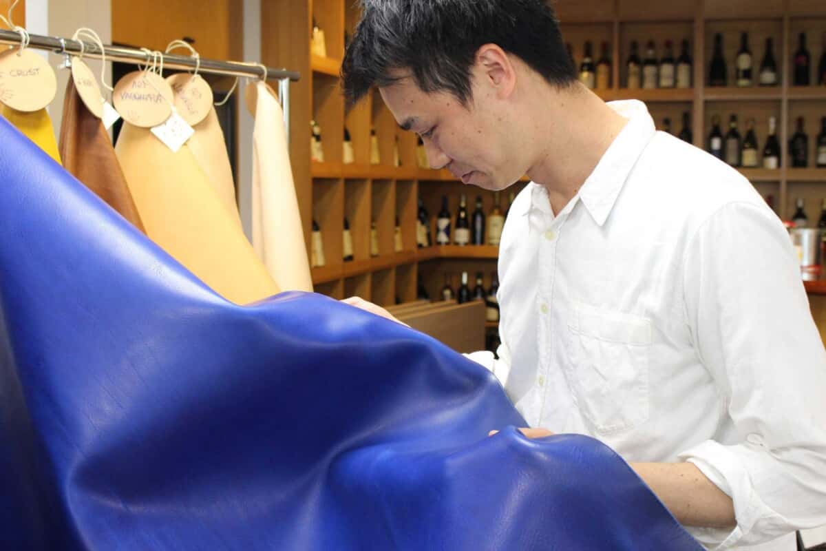 アズーラ　革の展示会