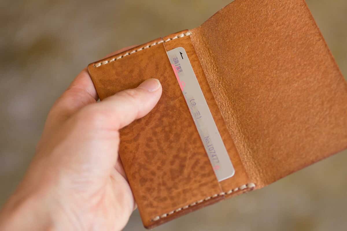 薄型名刺入れ ナチュラル ICカード収納例
