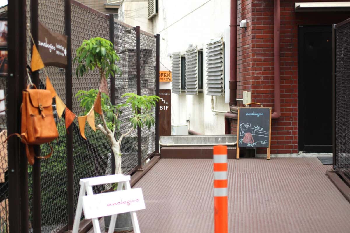 アナロジコ　入り口